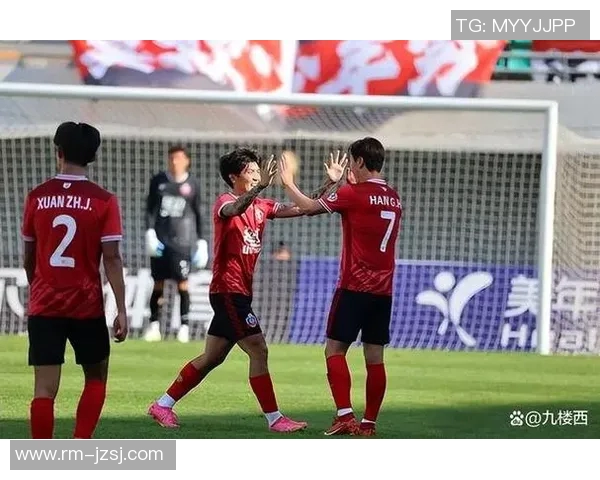 裁判与球员站位关系对比赛节奏与判罚影响的深度分析